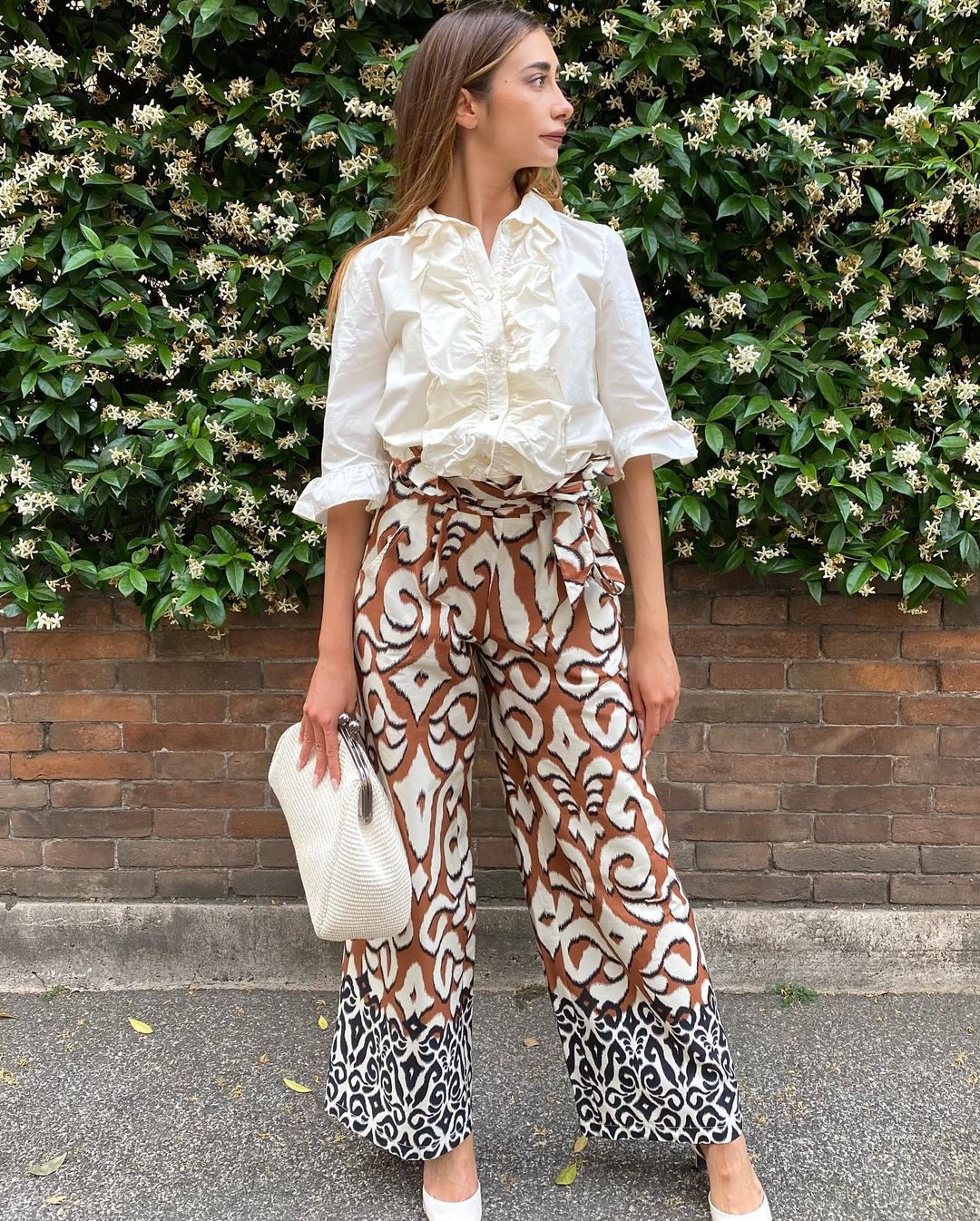 HIGH-WAISTED WIDE LEG TROUSERS