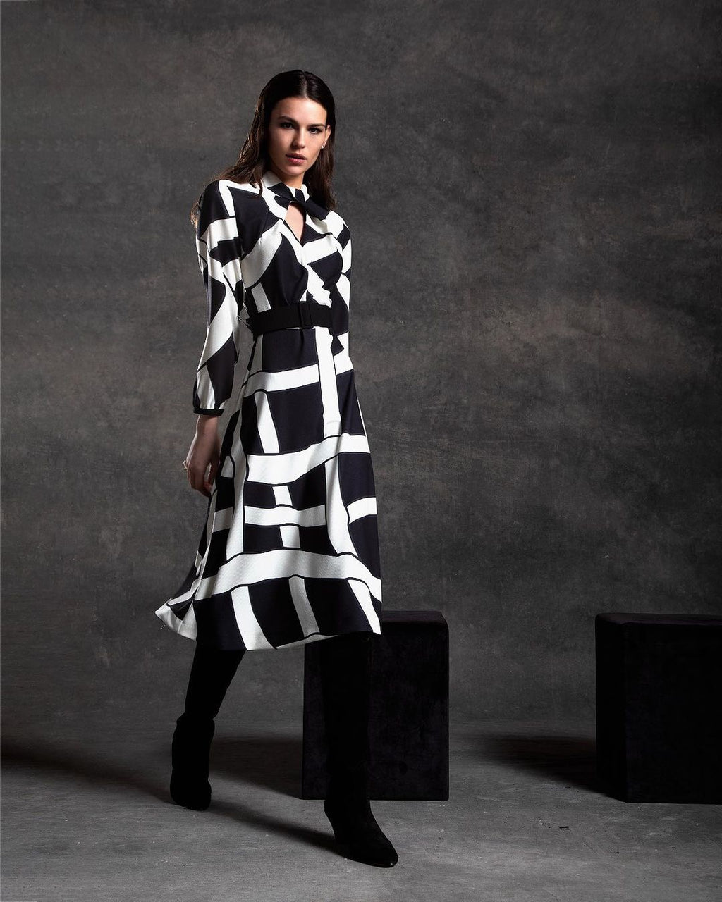 LUXURY BLACK & WHITE